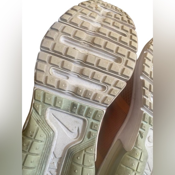 Nike sneakers Size 7.5 - Picture 8 of 8